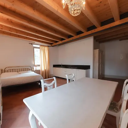 Konukevi Corte Castello