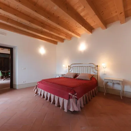 Konukevi Corte Castello 2*