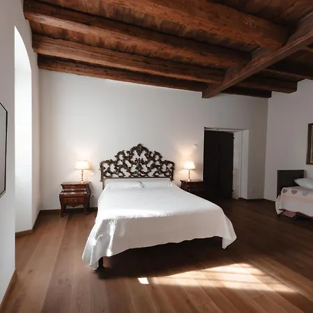 Konukevi Corte Castello 2*