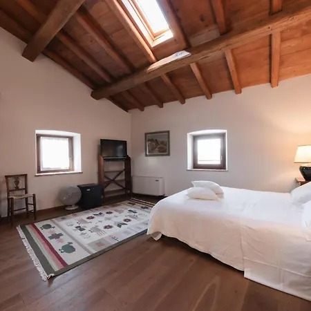 Konukevi Corte Castello